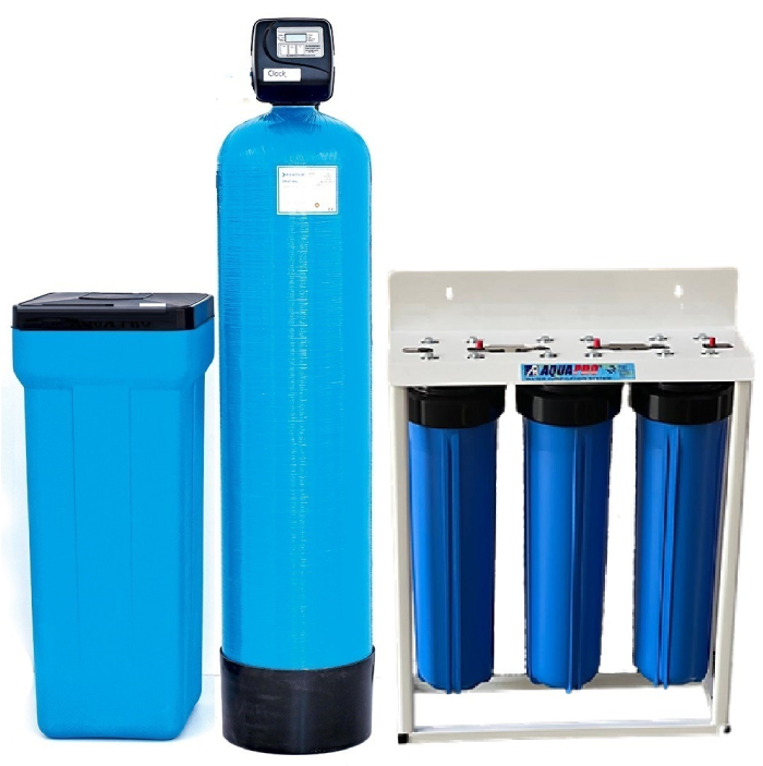 Person pouring filtered water